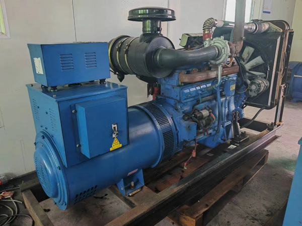 岑巩100kW柴油发电机组使用多级机油有哪些优缺点？